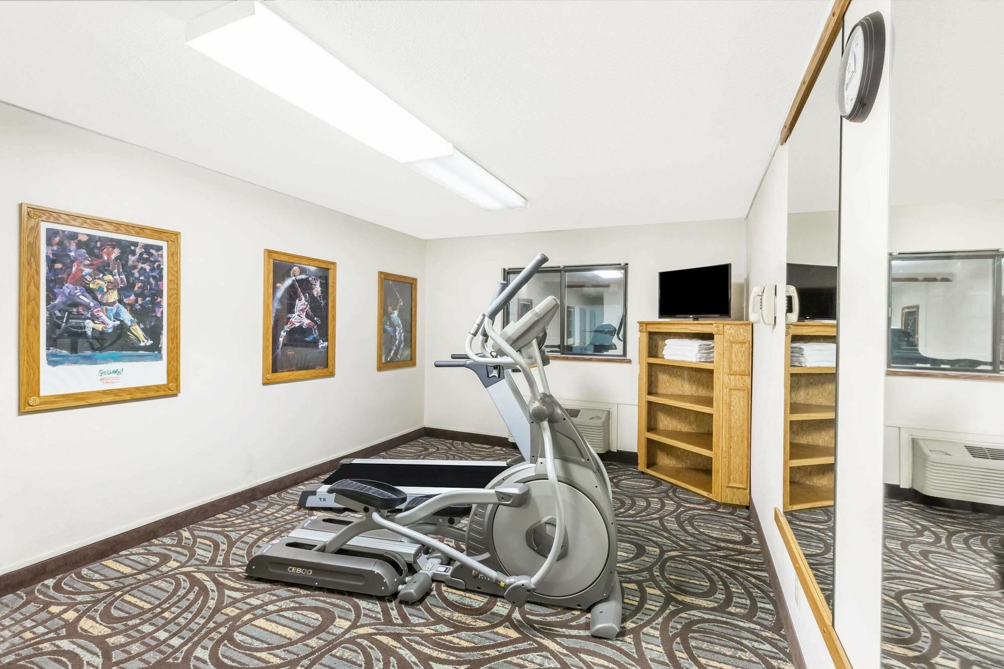 Surestay Plus Hotel By Best Western Grand Island Exterior photo