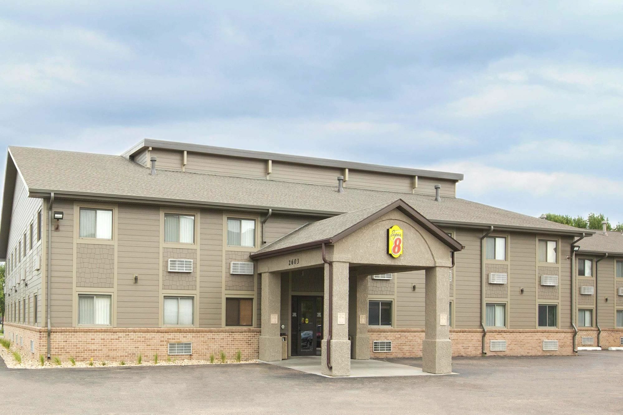 Surestay Plus Hotel By Best Western Grand Island Exterior photo