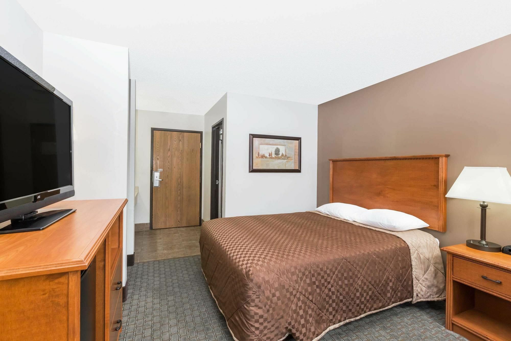 Surestay Plus Hotel By Best Western Grand Island Exterior photo