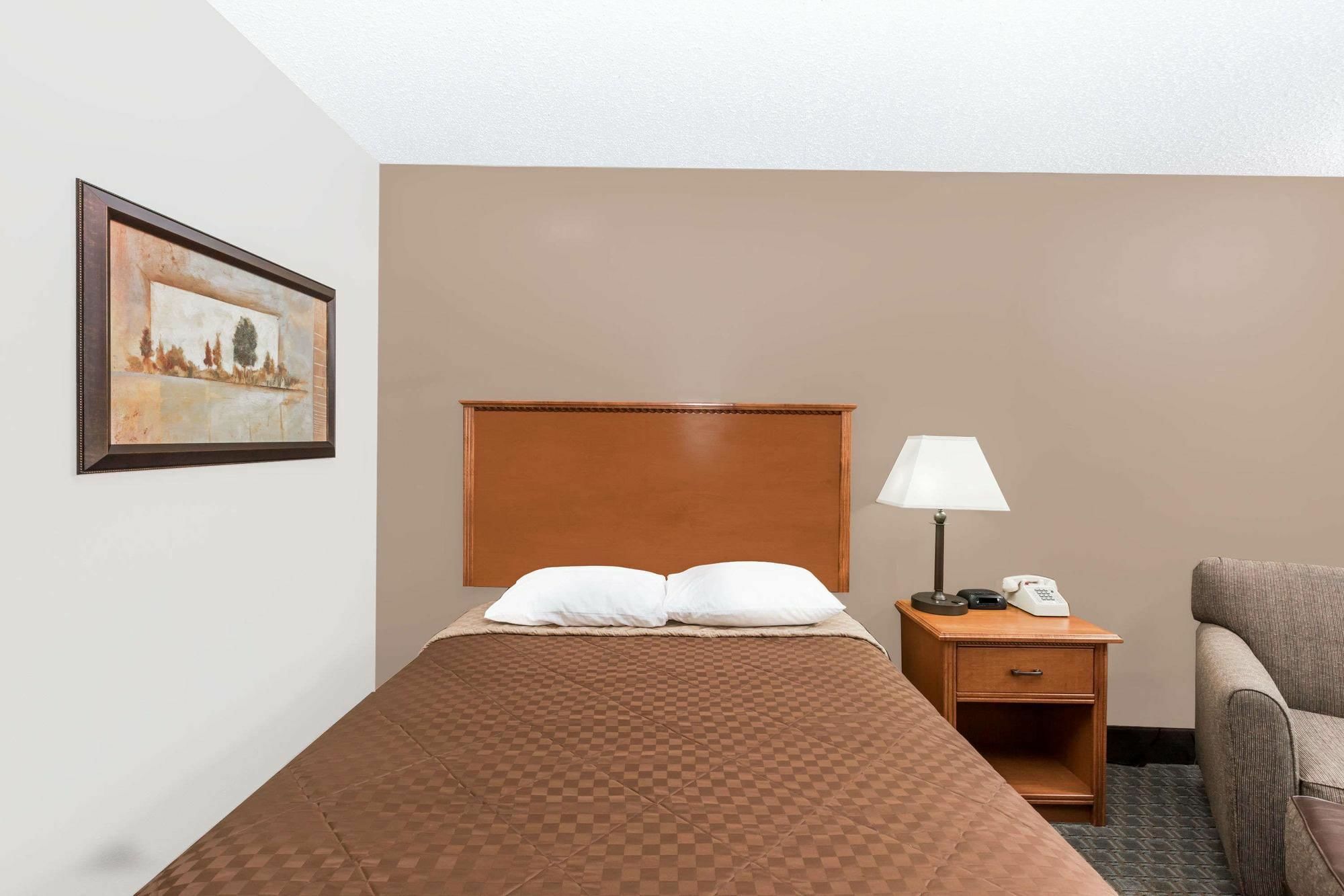 Surestay Plus Hotel By Best Western Grand Island Exterior photo